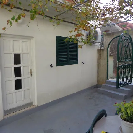 Maca Apartment